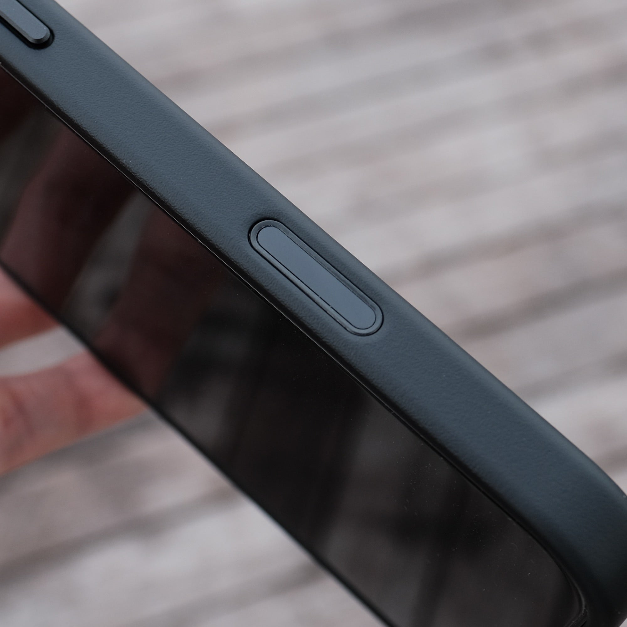 Bare Armour - for iPhone 16 Plus